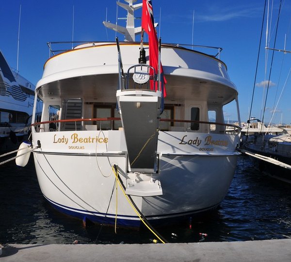 Yacht LADY BEATRICE Feadship CHARTERWORLD Luxury Superyacht